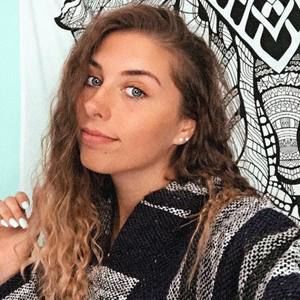 Meet your Posher, Juliette